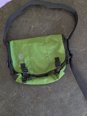 Timbuk2 Green Messenger Bag - Size 14" x 11"